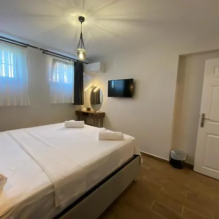 Hotel Tinos Otel&bağ Evi 12 Yaş üstü Bozcaada