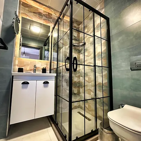 Tinos & Bag Evi 12 Yas Uestue 酒店 *