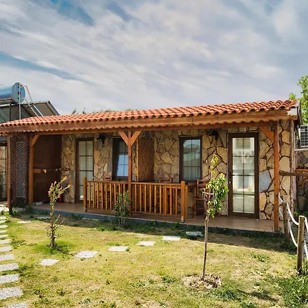 Hotel Tinos & Bag Evi 12 Yas Uestue Bozcaada