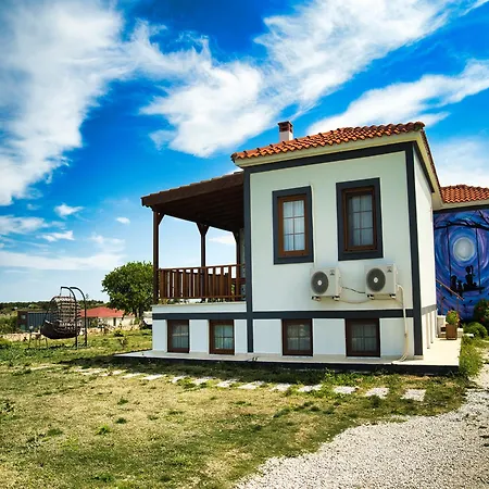 Tinos & Bag Evi 12 Yas Uestue Hotel *