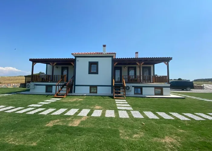 Hotel Tinos & Bag Evi 12 Yas Uestue *