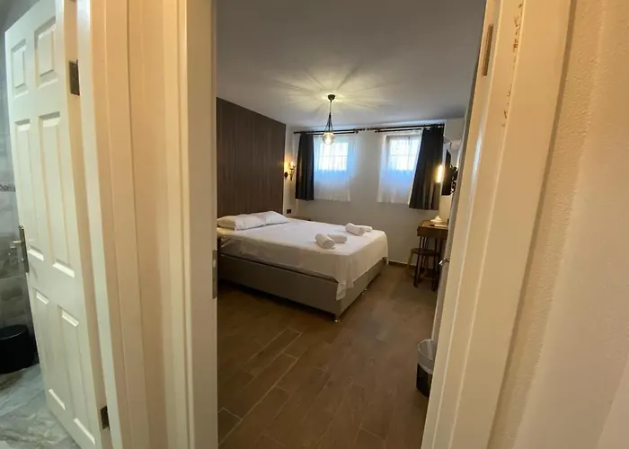 Tinos & Bag Evi 12 Yas Uestue