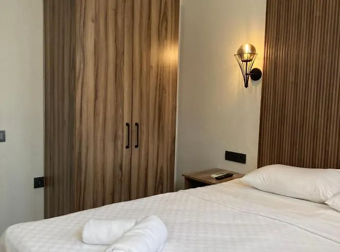 Tinos & Bag Evi 12 Yas Uestue