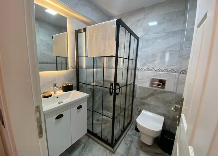 Tinos & Bag Evi 12 Yas Uestue * Tenedos