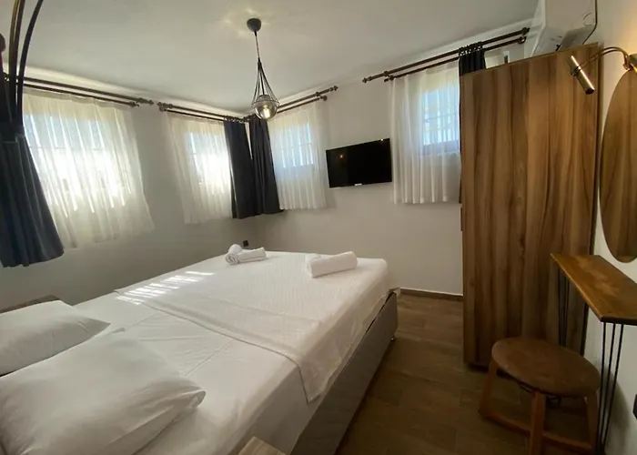 Tinos & Bag Evi 12 Yas Uestue Hotel