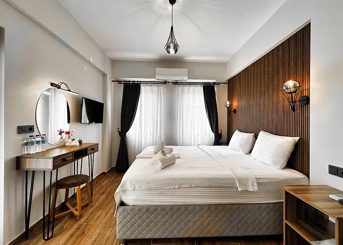 Hotel Tinos & Bag Evi 12 Yas Uestue *