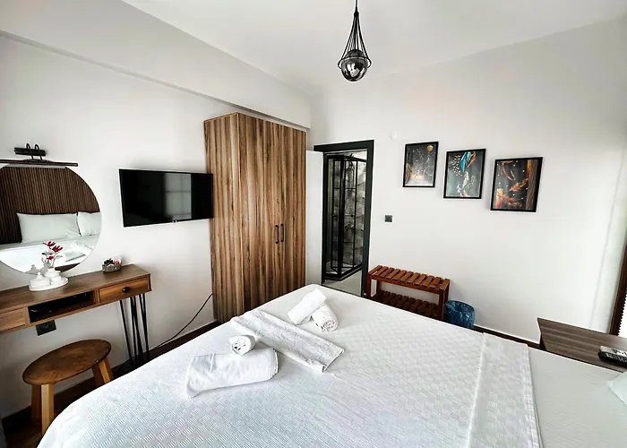 Tinos & Bag Evi 12 Yas Uestue Hotel