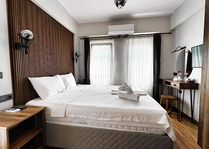 Tinos & Bag Evi 12 Yas Uestue *